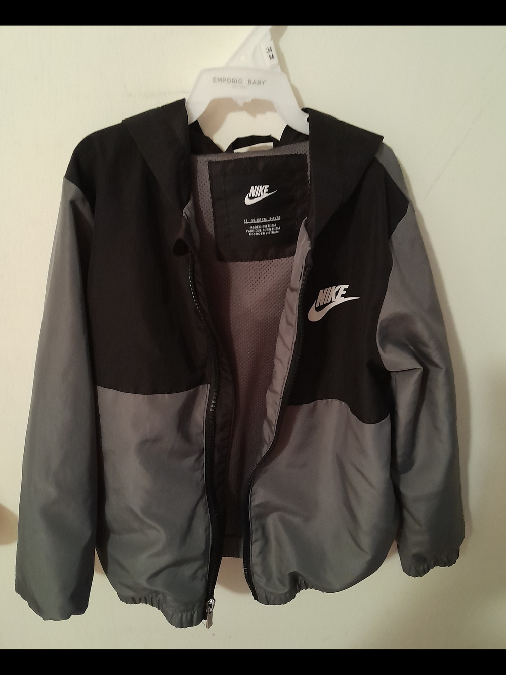 Nike Black & Gray Windbreaker Jacket